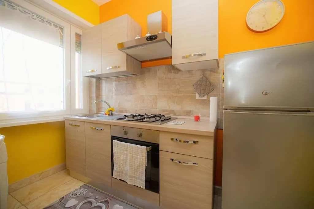 Apartment Appartamento La Coccinella Lido di Ostia
